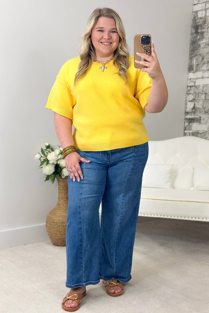 Yellow Round Neck Short Sleeve Sweater - Lavish Boutique Tops